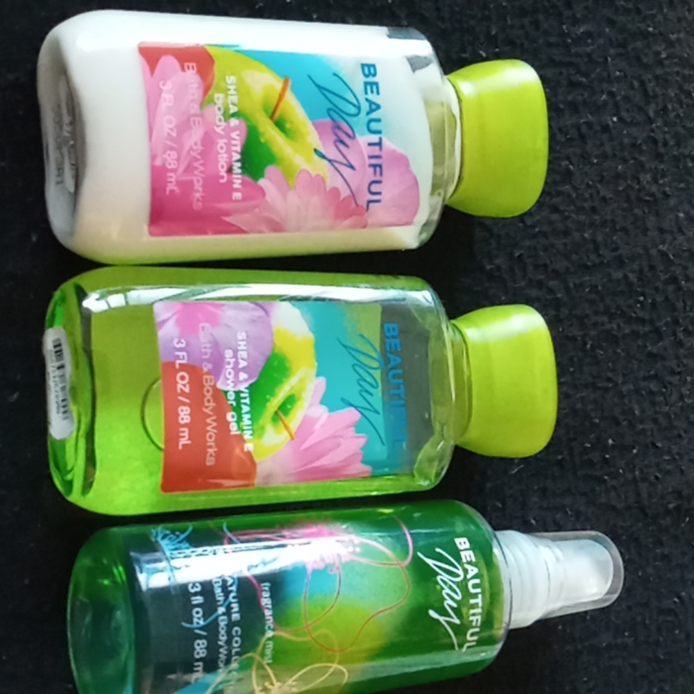 Bath and bodyworks Beautiful Day set